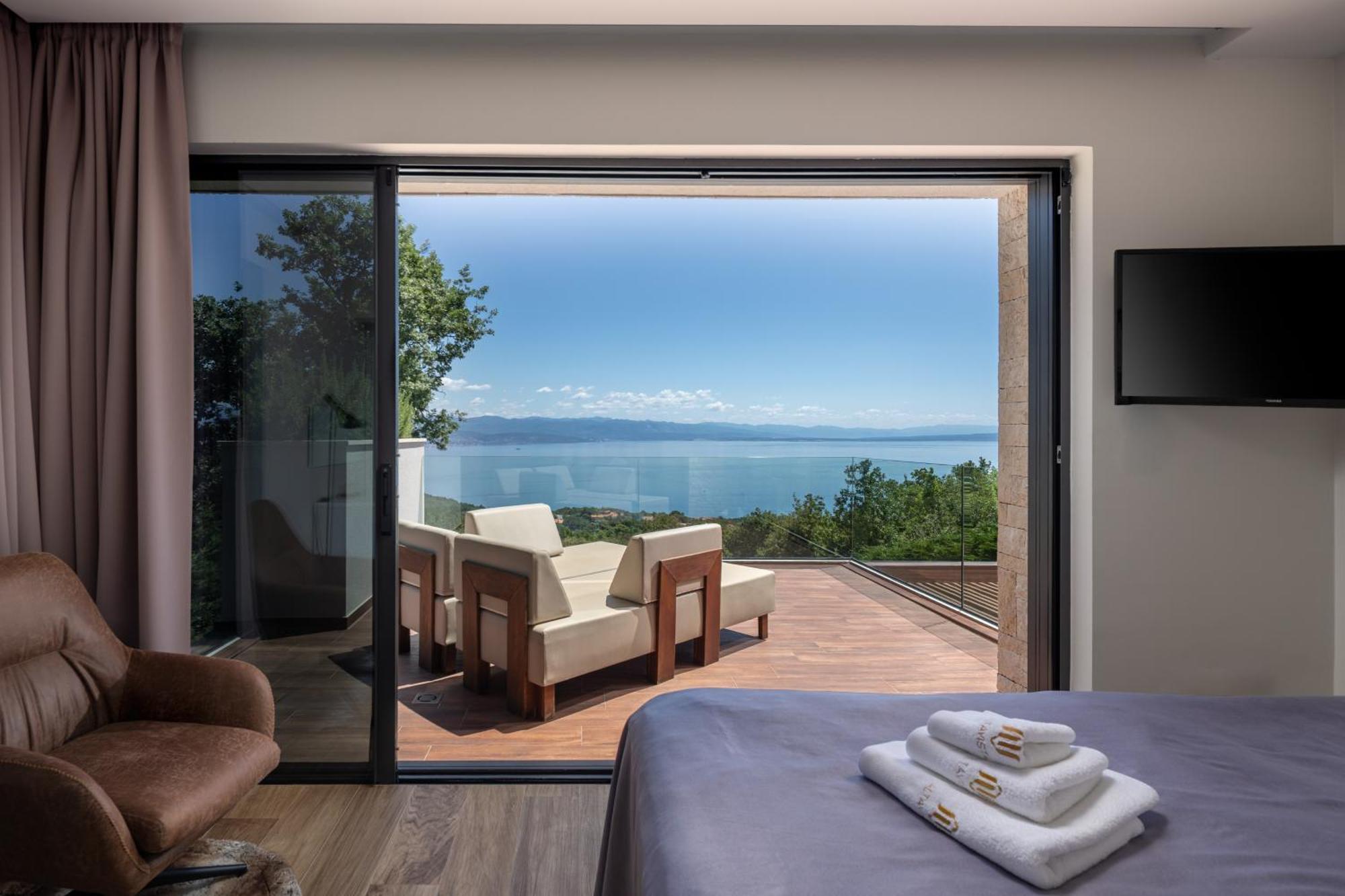 Villa Altavista - Seaview & Relax With Heated Pool & Minigolf Abbázia Kültér fotó