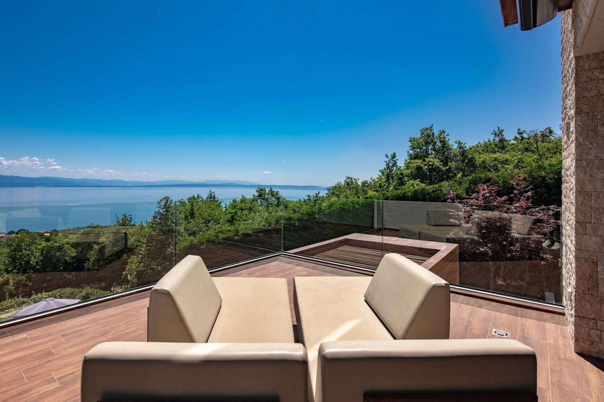 Villa Altavista - Seaview & Relax With Heated Pool & Minigolf Abbázia Kültér fotó